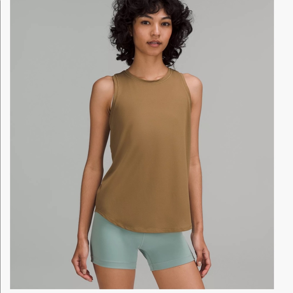New Lululemon 
HIGH NECK RUNNING AND TRAINING TANK TOP size 12